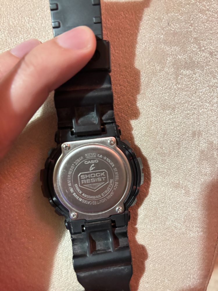 Продава се часовник casio g shock - GA-810GBX
