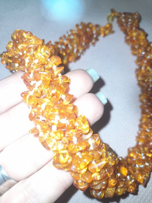 Кехлибарена огърлица