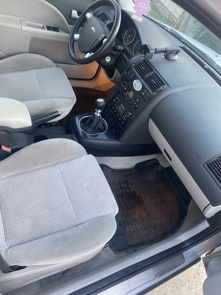 vand ford mondeo 2.0 benzina