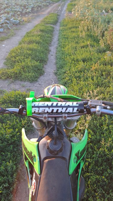 Vând Kawasaki kx 125 2 timpi