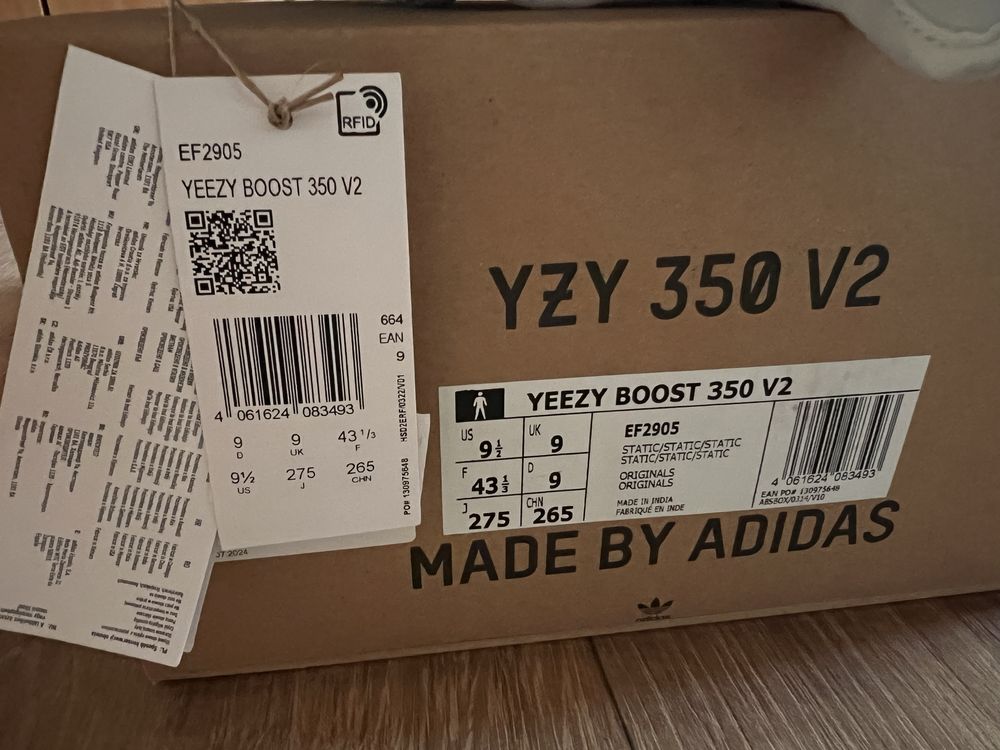 Yeezy boost 350 V2