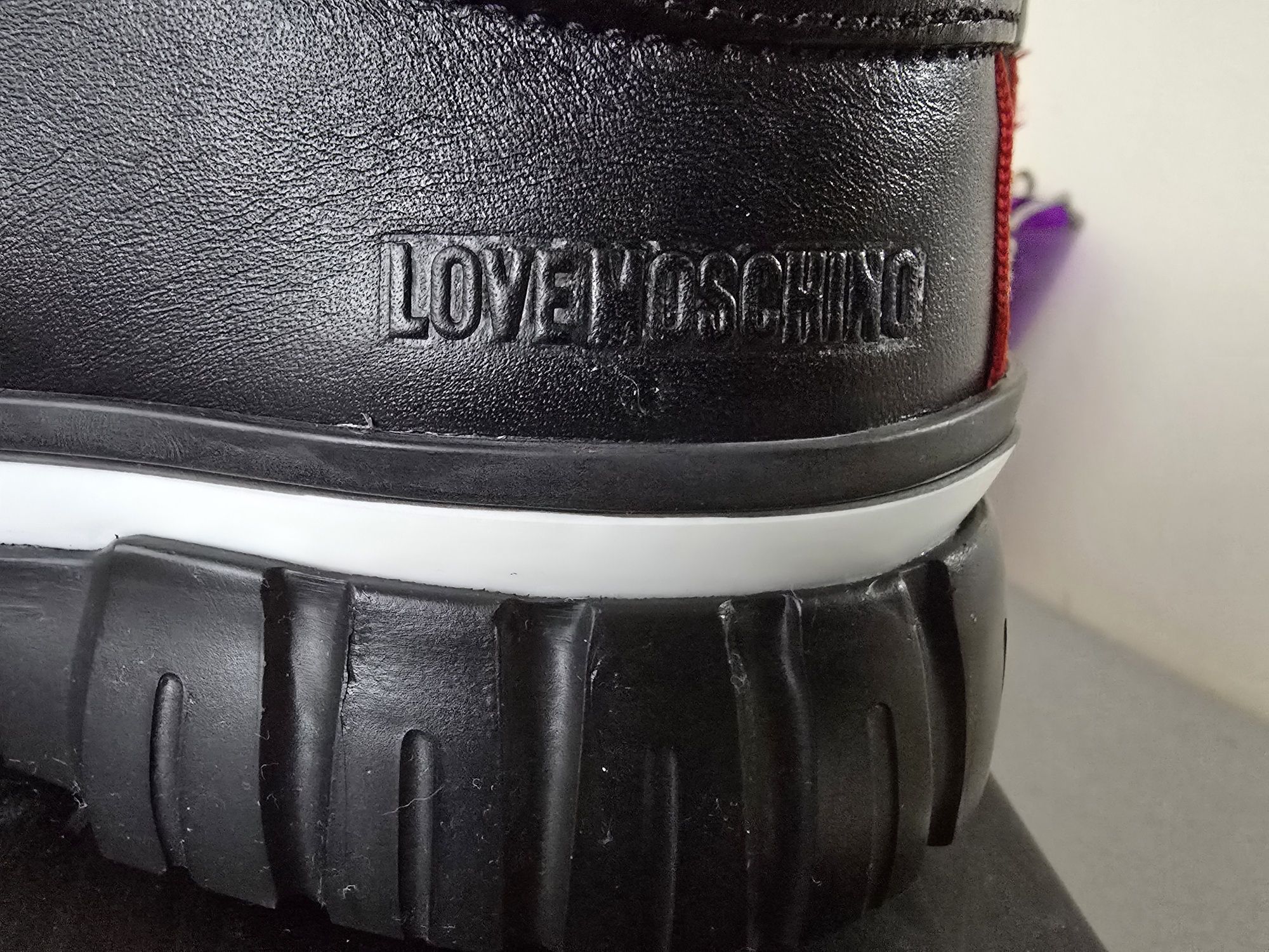 Love Moschino кецове