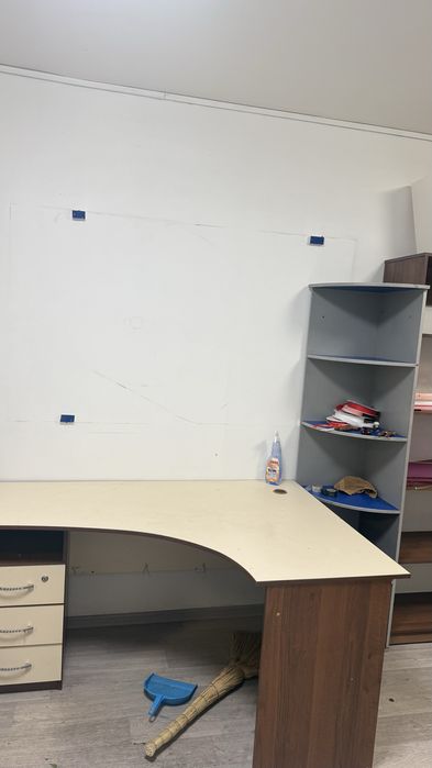 Стилаж,диван,кресло,парта