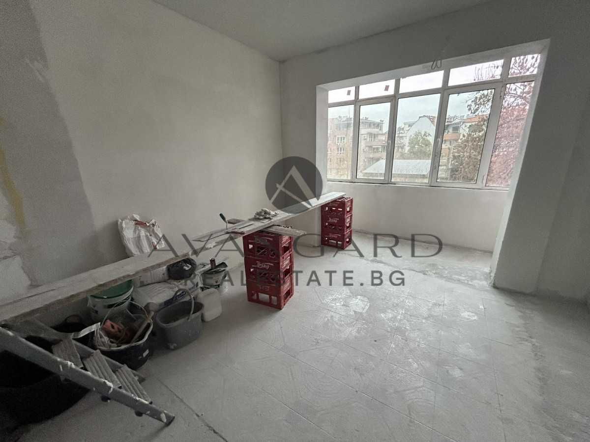 Продава се Тристаен апартамент в Пловдив, Кършияка - 71 кв.м за 1938 €/кв.м - Снимка #5
