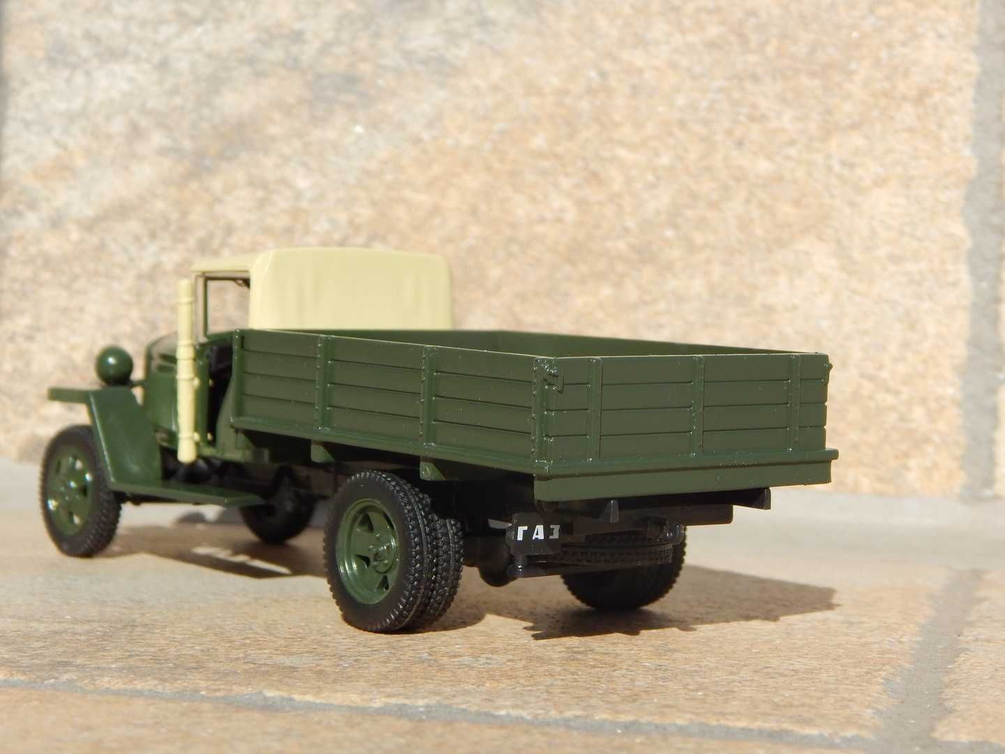 Macheta camioneta militara GAZ-MM-V (Ford AA) 1938-1946 + ambalaj