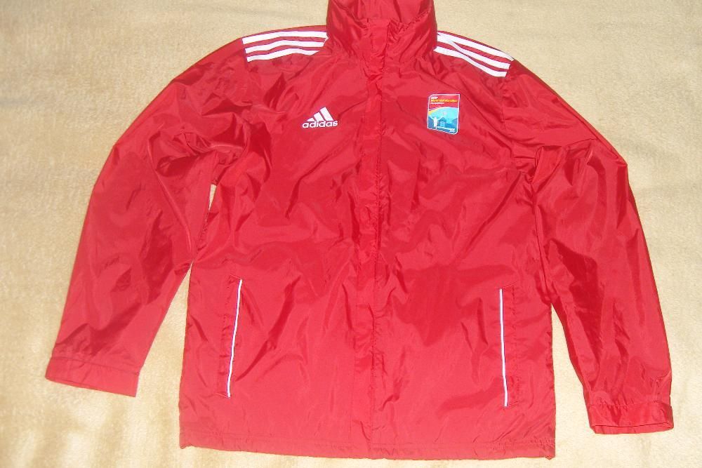 geaca Adidas foita de ploaie sau vânt