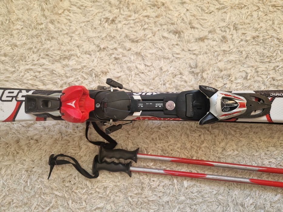 Vând schiuri Atomic Race 8