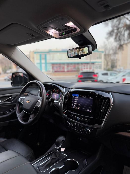Chevrolet Traverse 2021 yil 27000 km probeg