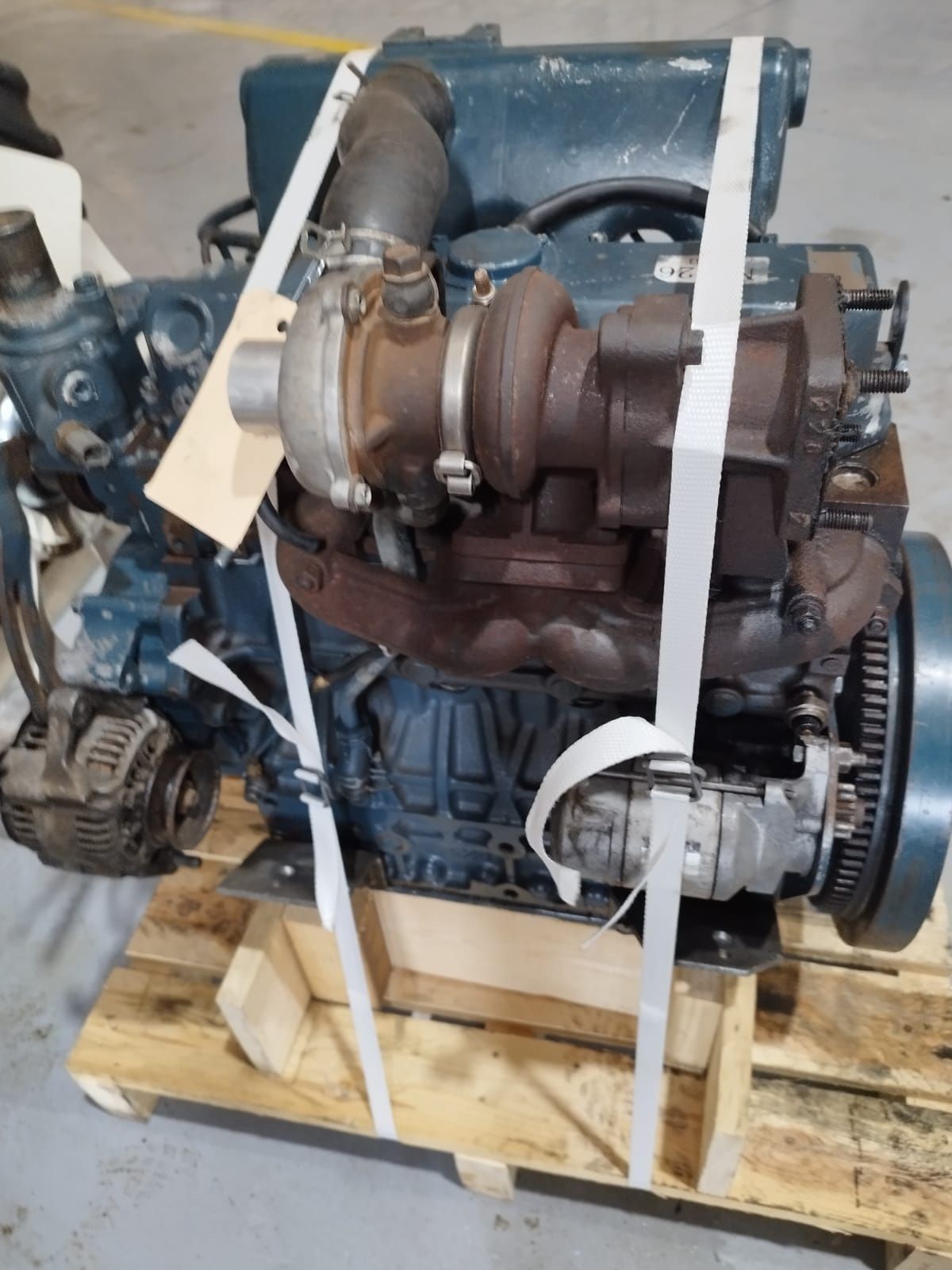 Motor kubota V2403 T