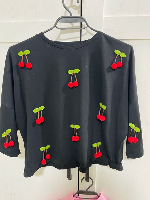 Тениска с черешки