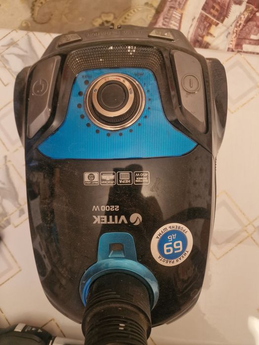 Пылесос  VITEK .