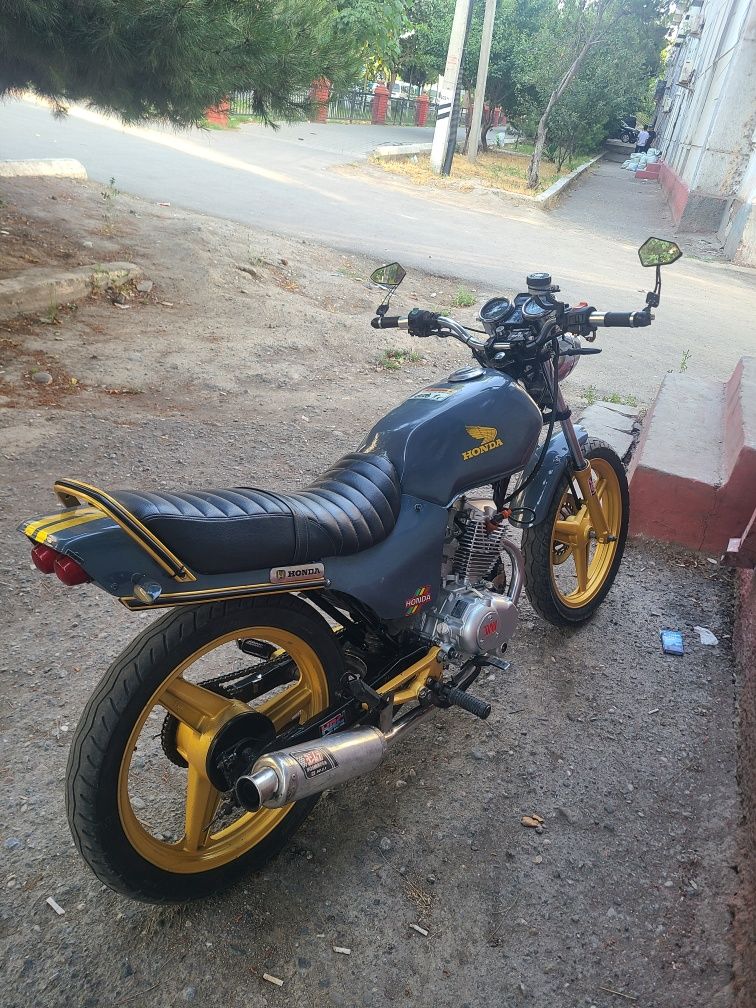 Honda cb 125T продам