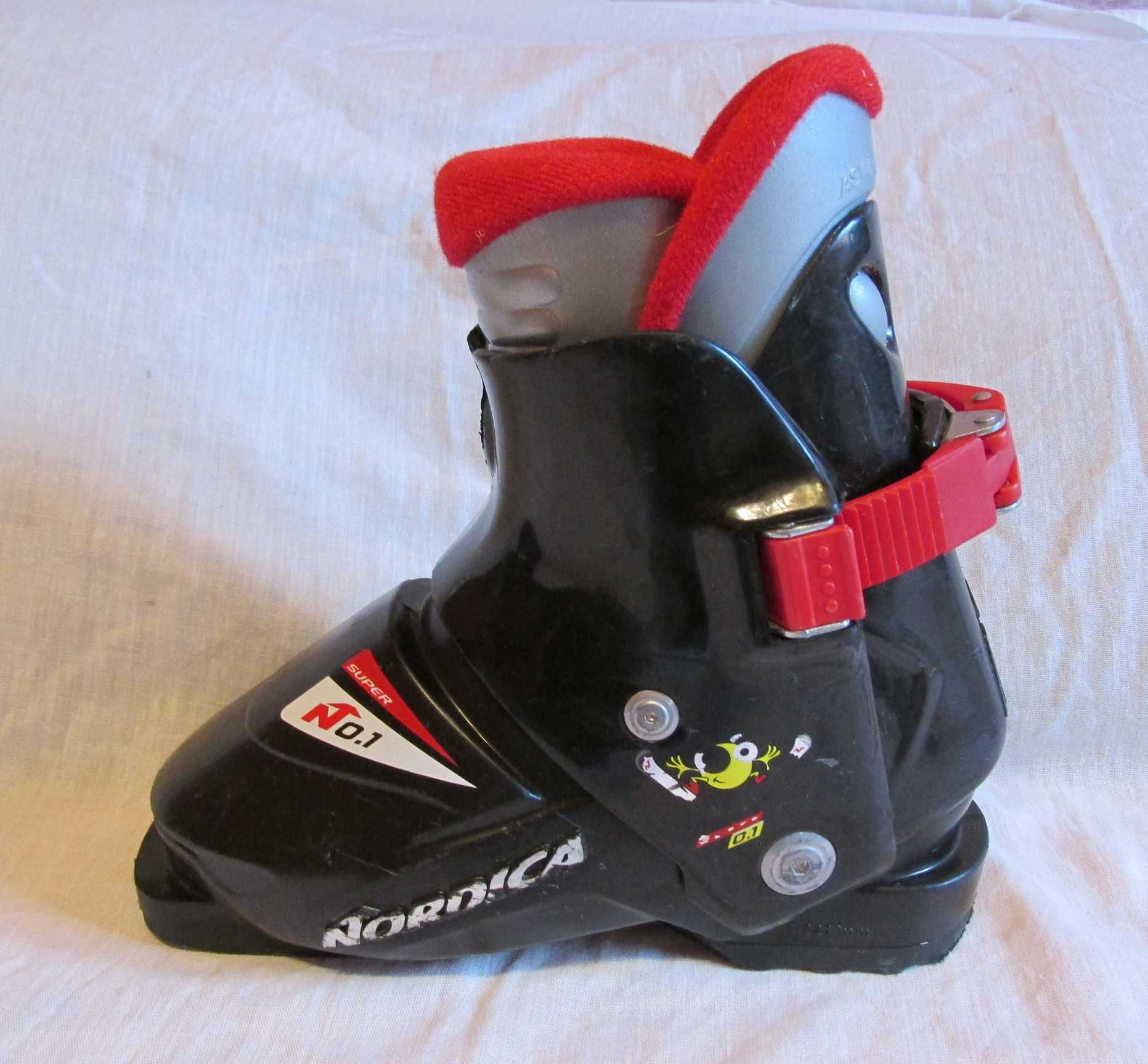 Clapari Nordica Super No.1 pt copii, marime 28-28.5 (18 cm)