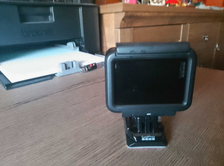 Продавам GoPro Black 7