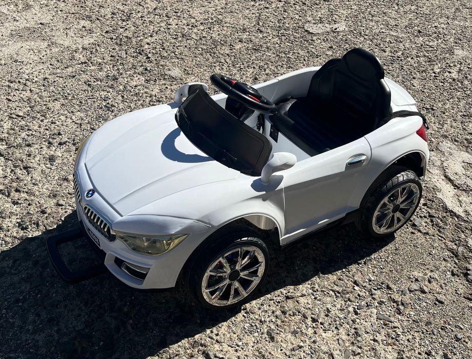 Детска кола BMW,много запазена