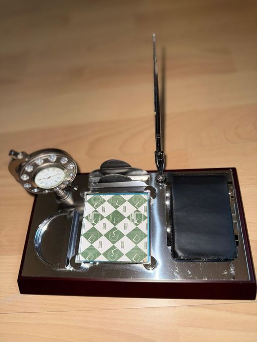 Set birou elegant cu ceas Quartz, pix,suport cărți de vizită și notițe