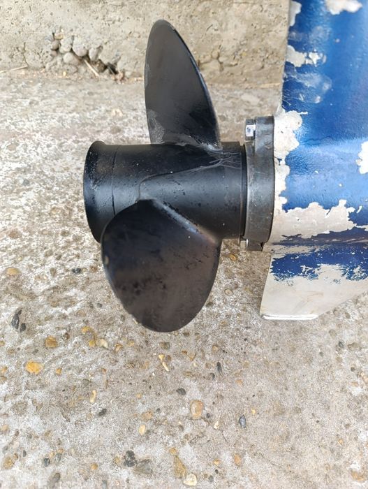 Лодка с мотором.