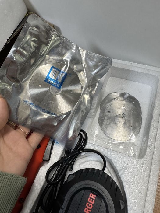 DC-70 (rechargeable / round / дисковый раскройный нож