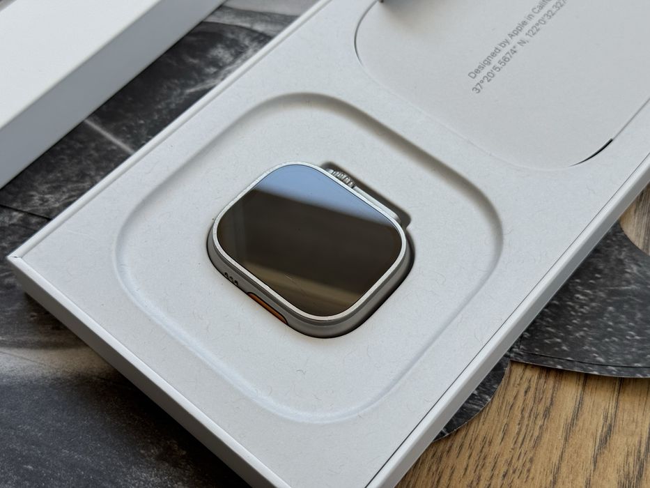 Apple Watch Ultra 49mm Titanium