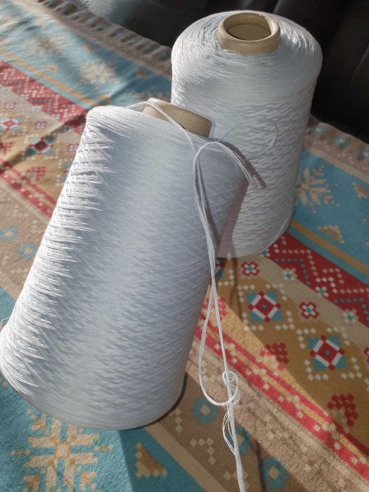 Бобинна прежда, памук и коприна ,леденосиньо