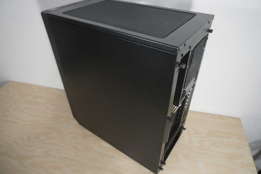 Компютърна кутия Fractal Design Meshify / Вкл ДДС