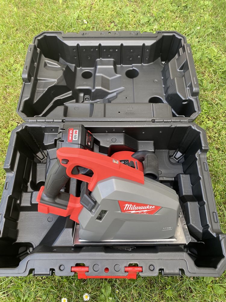 Fierăstrău pentru debitat metale MILWAUKEE M18 FMCS66