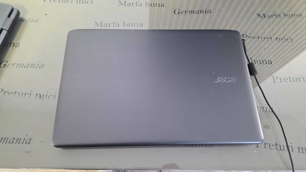 Laptop core i7 gen 4 Acer V5-561G i5-4200U  dunga pe ecran