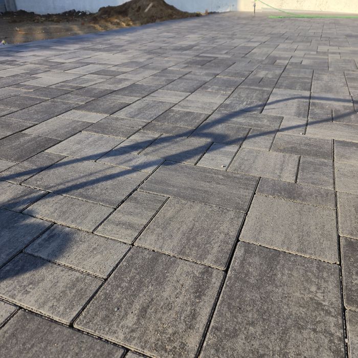 Amenajare curte pavaje pavele/ Dambovita