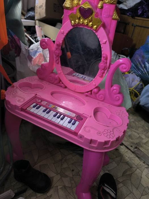 Продам детский столик