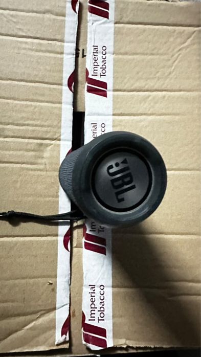 Boxa jbl se vinde repede