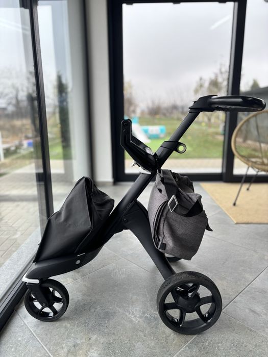 Stokke v6 Xplory 3in1 + Footmuff + Bază auto – Stare foarte bună