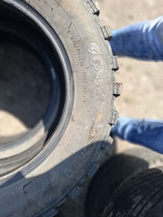 Vand 2 anvelope 215 70 16 bune fara defecte dot 2020