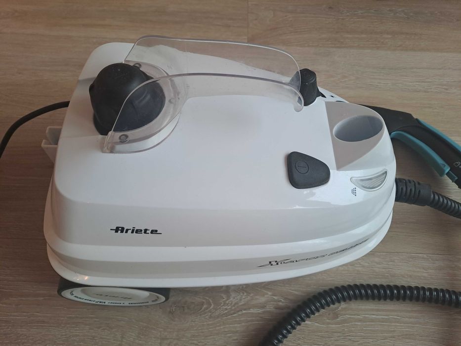 Aparat de curat cu abur Ariete XvaporDeluxe