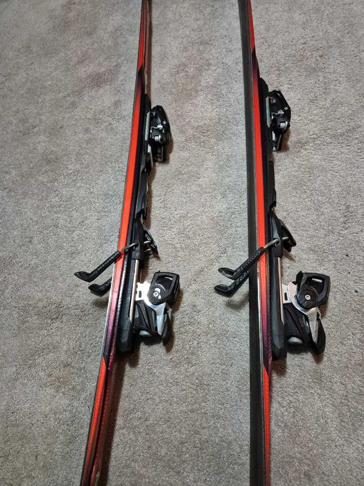 Schiuri Atomic Varioflex  1,66 m