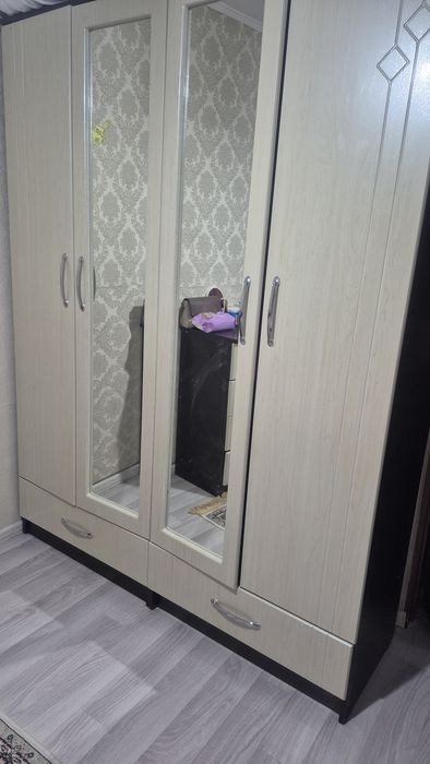 Продам спальный гарнитур