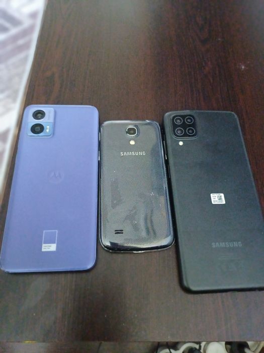 Moto edge 30 neo и samsung A12 за части