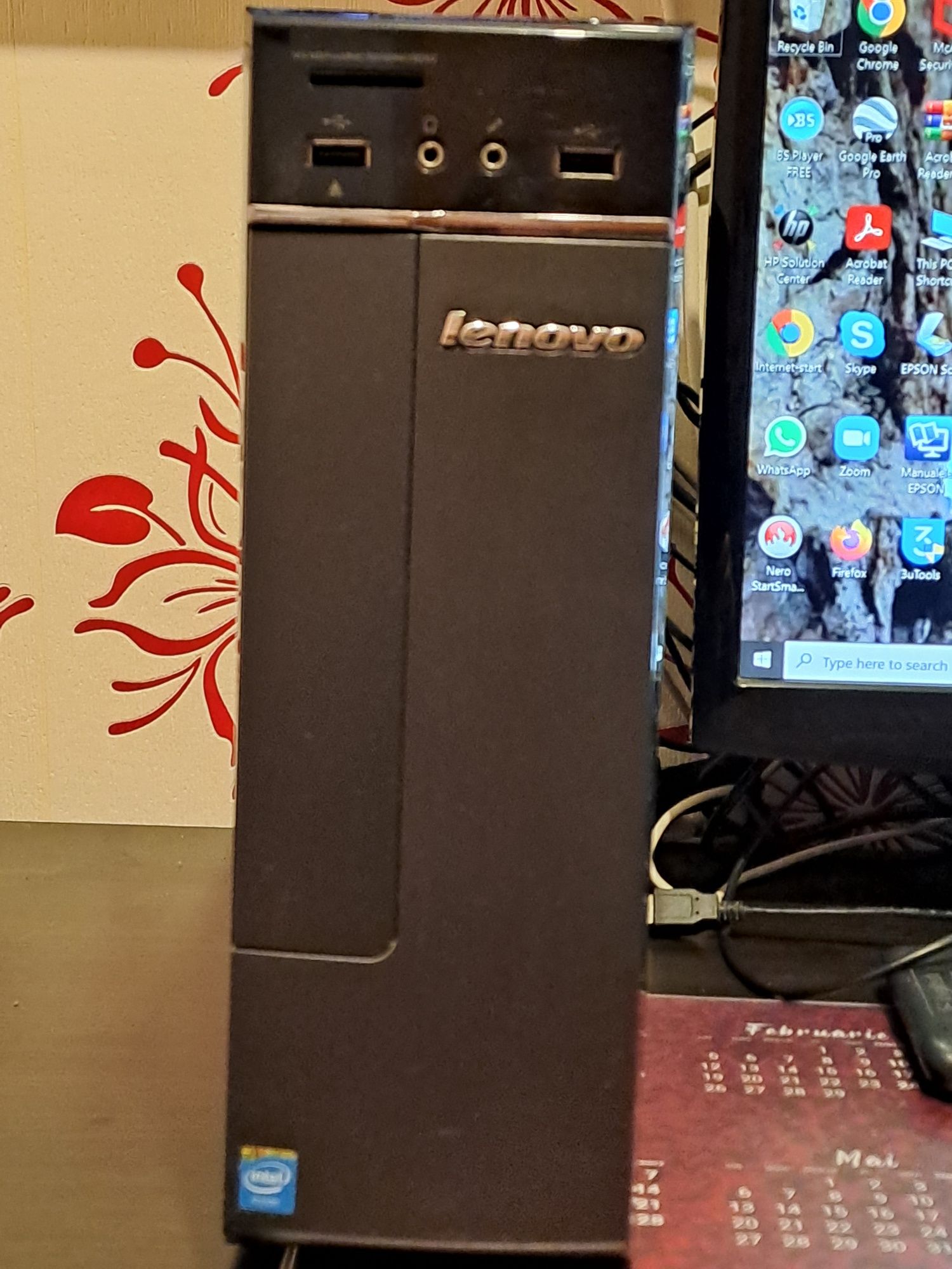 Sistem Desktop PC Lenovo IdeaCentre 300S-11IBR cu procesor Intel® SSD