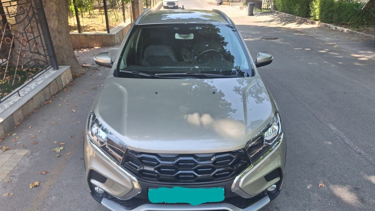 Срочно продаётся автомобиль Lada XRay Cross