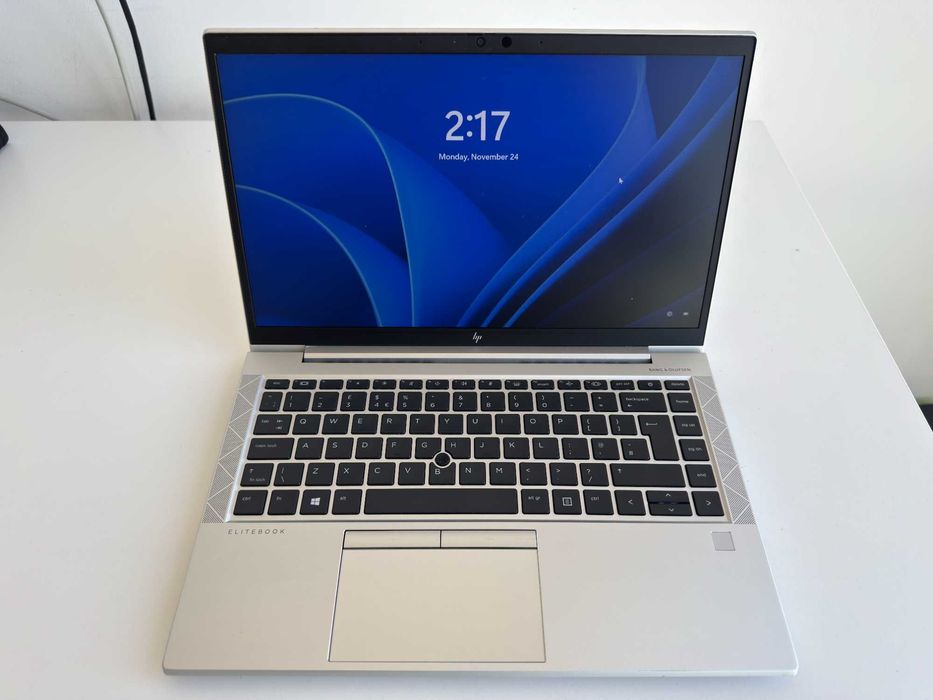 Продавам лаптоп HP EliteBook G7 - 10210U 1.6GHz/ 16GB / 256GB SSD