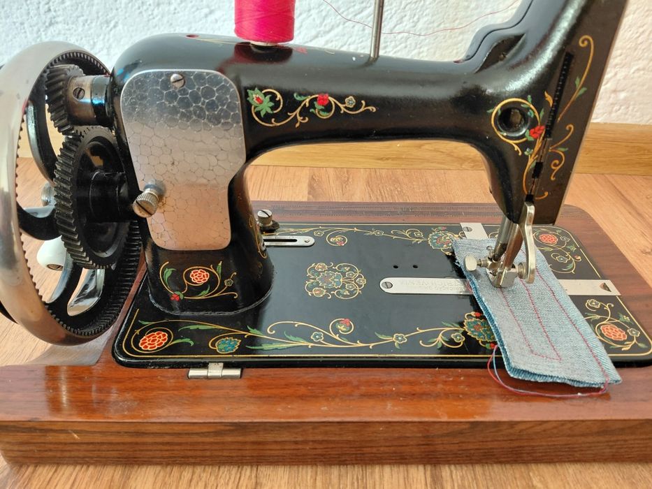 Стара шевна машина VESTAZINHA
