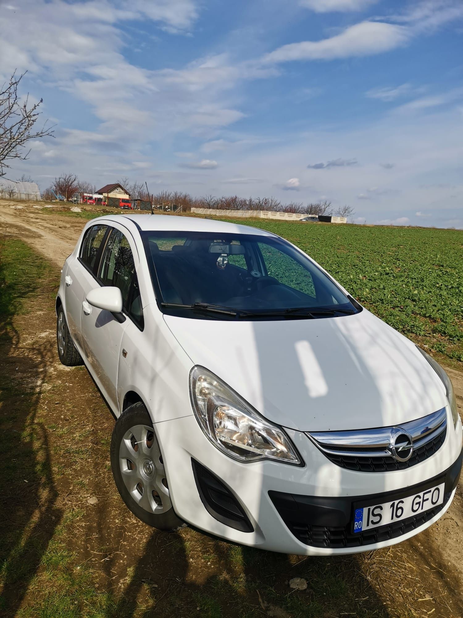 Vând Opel Corsa 1.3cdti- 2013