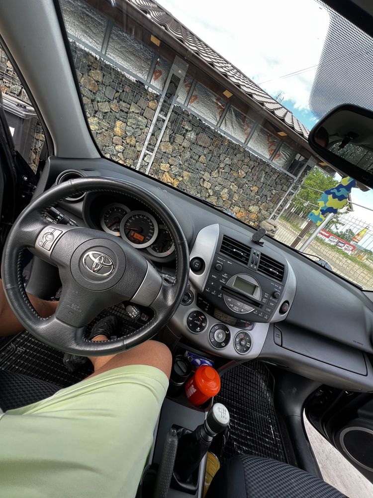 Toyota RAV4 De Vanzare