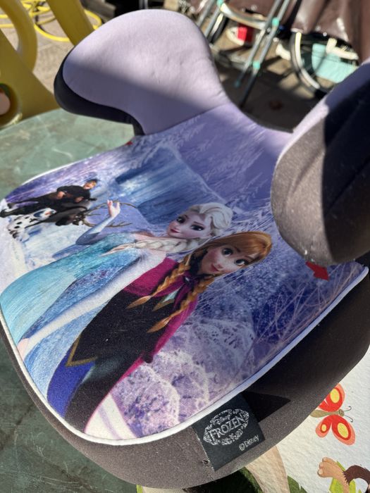 Дестска седалка за кола "Елза и Ана"