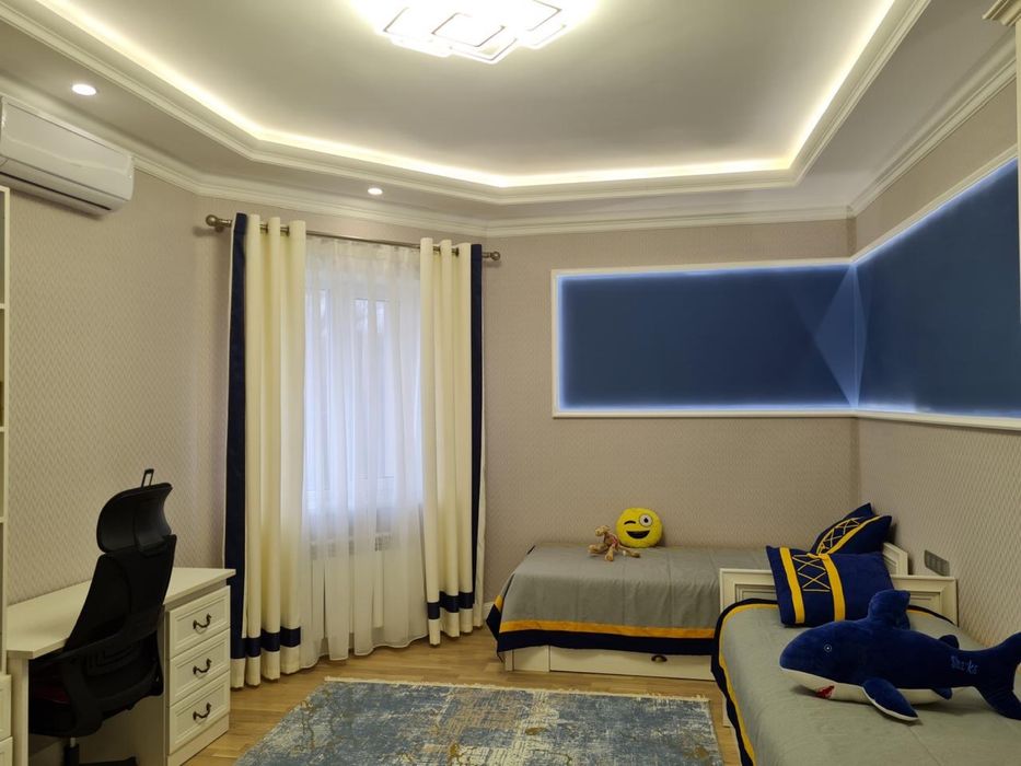 Шкаф и 2 кровати