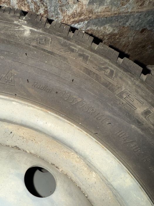 Шина на нивы срочно