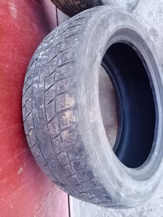 Продам резины пара 2 шт на сезон без шриж и шишек