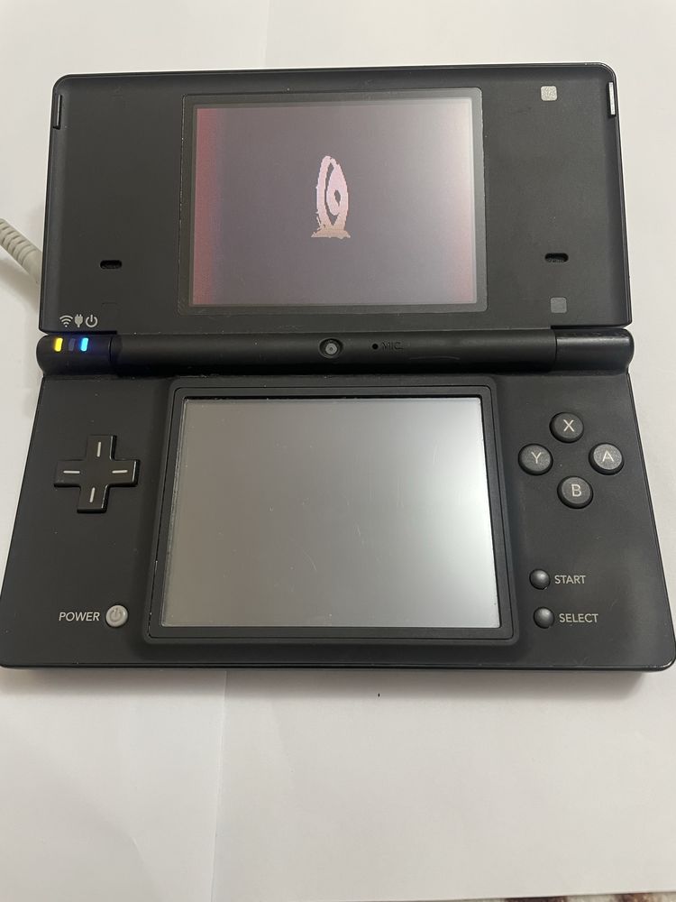 Nintendo DSi black cu ecrane impecabile stare f buna