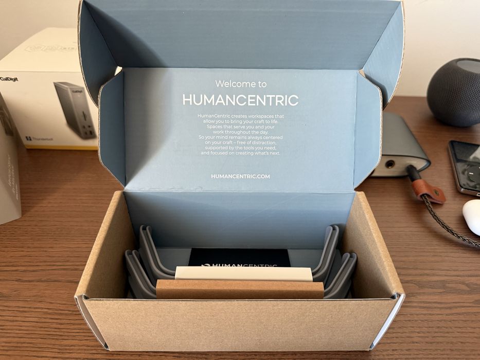 Stand vertical HumanCentric pentru MacBook