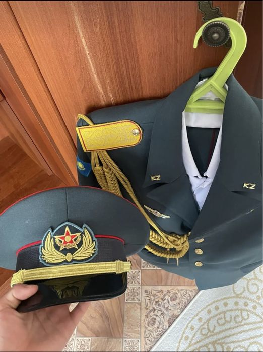Военная парадная форма