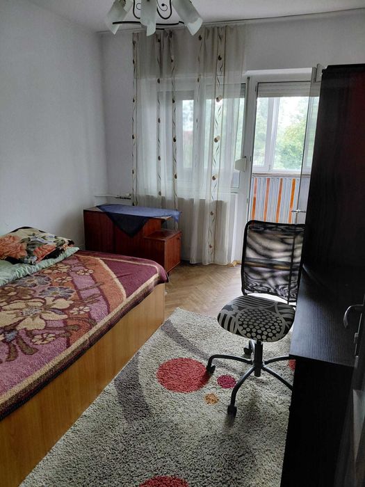 Inchiriez apartament